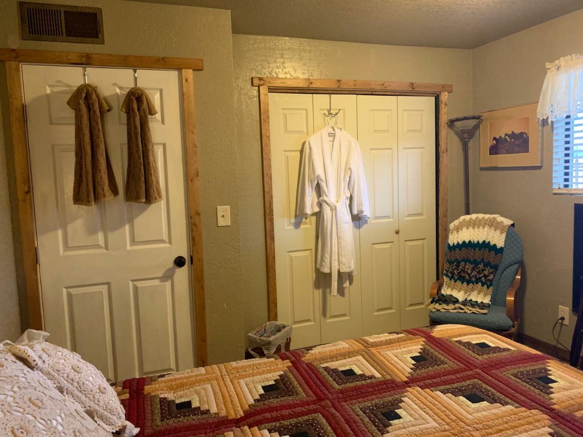 Zion'S Backyard Bed And Breakfast Colorado City Kültér fotó